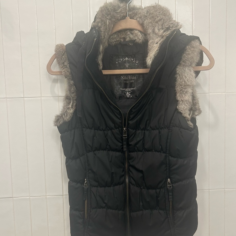 Black Puffer Vest with Faux Fur Trim